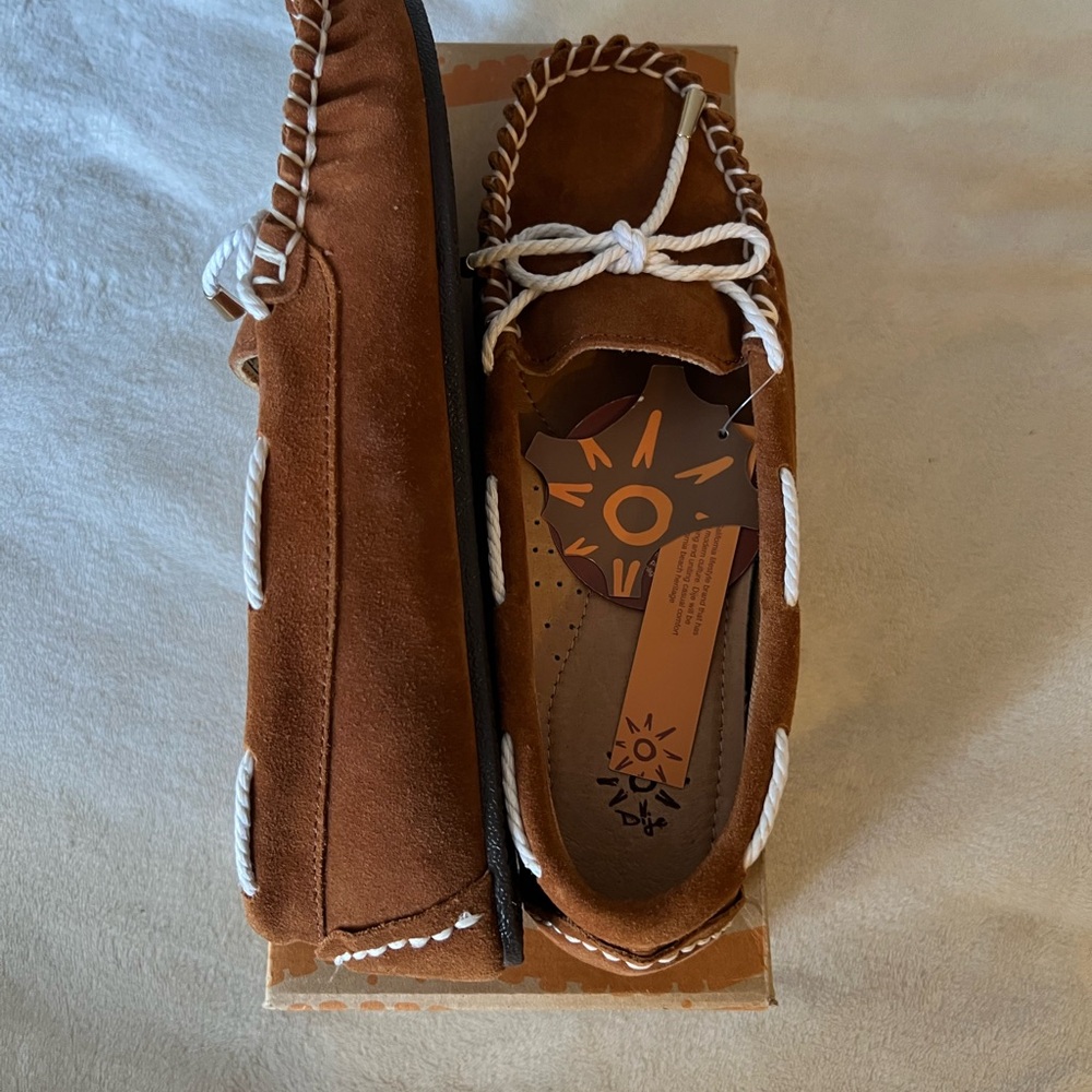 NIB Brown Suede Moccasin Loafers with White Rope Trim size 9